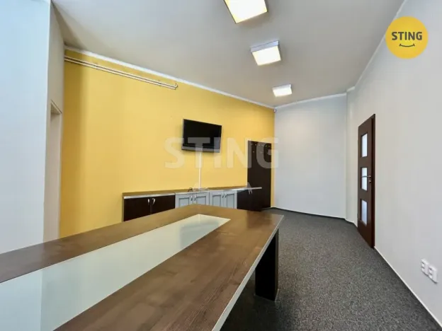 Pronájem kanceláře, Karviná, Karola Śliwky, 830 m2