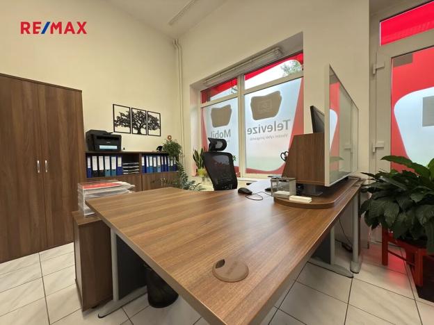 Pronájem kanceláře, Blatná, Nad Lomnicí, 110 m2