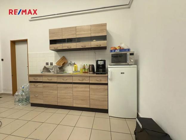 Pronájem kanceláře, Blatná, Nad Lomnicí, 110 m2