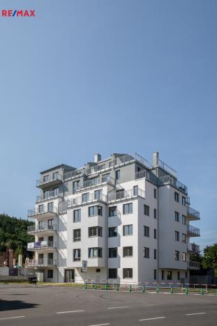 Prodej bytu 1+kk, Karlovy Vary, Šumavská, 40 m2