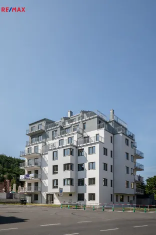 Prodej bytu 1+kk, Karlovy Vary, Šumavská, 42 m2