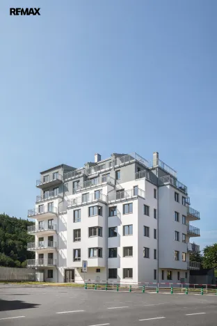 Prodej bytu 1+kk, Karlovy Vary, Šumavská, 42 m2