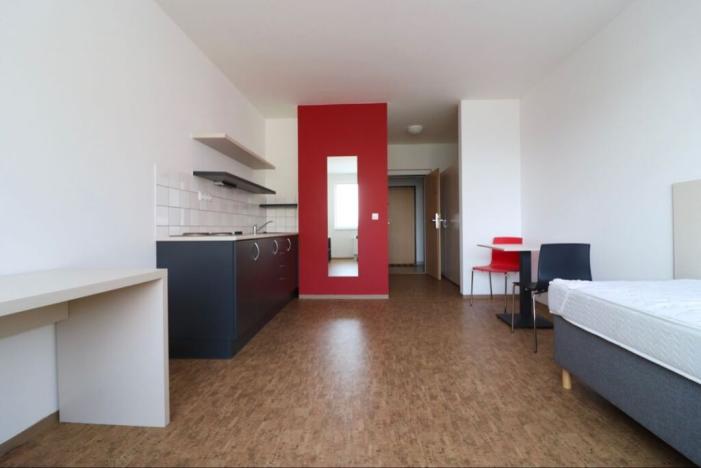 Pronájem bytu 1+kk, Praha - Smíchov, Křížová, 33 m2