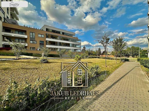 Pronájem bytu 1+kk, Praha - Kamýk, Kramperova, 31 m2