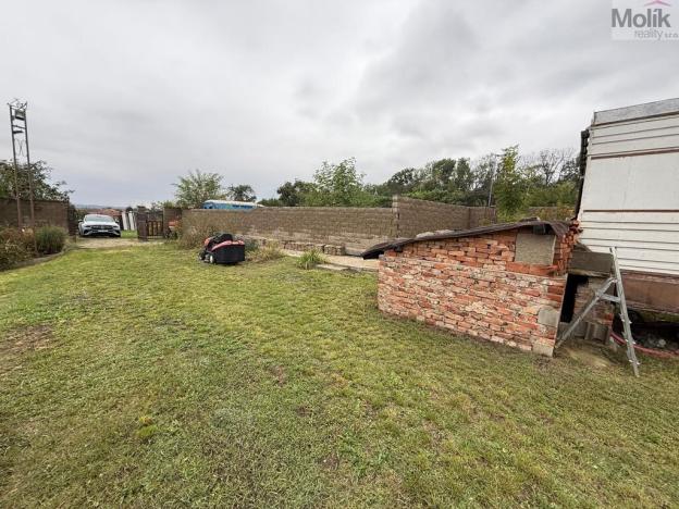 Prodej pozemku pro bydlení, Lišany, 2081 m2