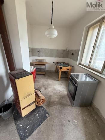 Prodej pozemku pro bydlení, Lišany, 2081 m2