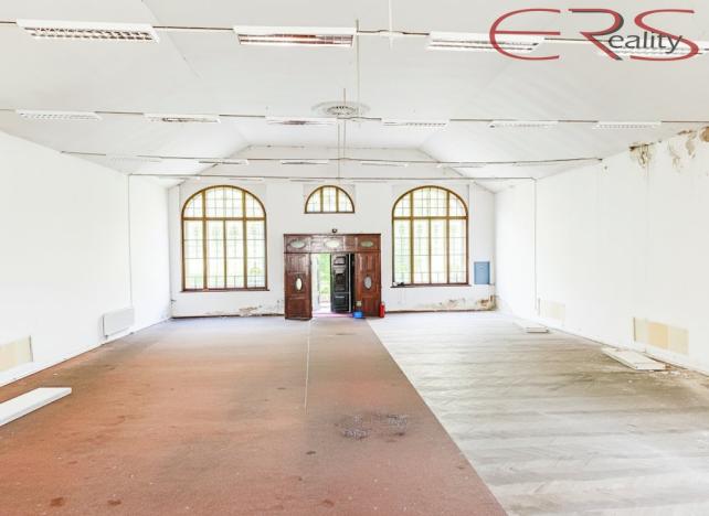 Prodej obchodního prostoru, Broumov - Poříčí, 750 m2