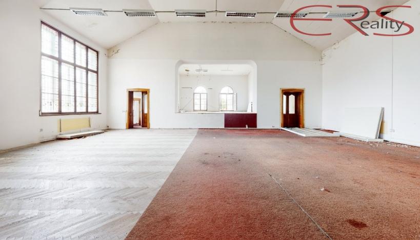 Prodej obchodního prostoru, Broumov - Poříčí, 750 m2