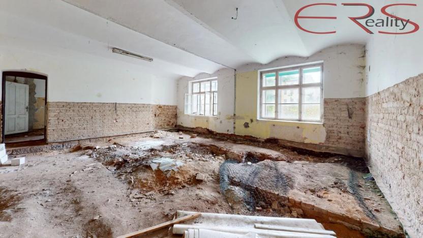 Prodej obchodního prostoru, Broumov - Poříčí, 750 m2