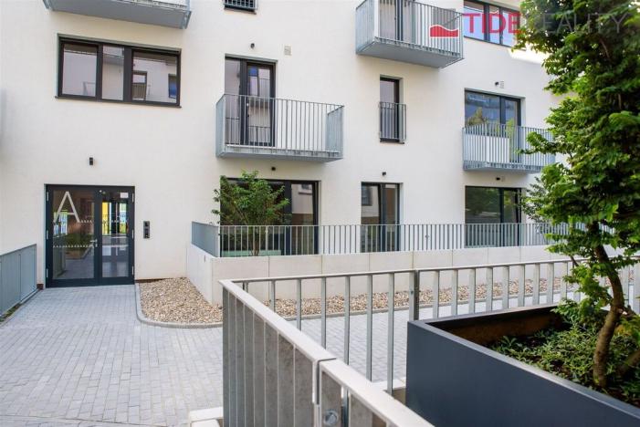 Pronájem bytu 3+kk, Praha, Štěchovická, 130 m2