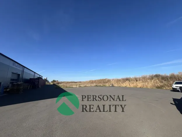 Pronájem skladu, Herink, Hlavní, 1890 m2