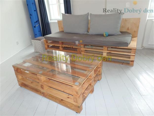 Pronájem bytu 2+1, Opava, Dolní náměstí, 80 m2