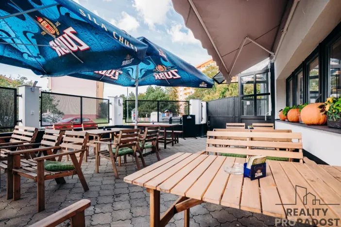 Prodej restaurace, Hodonín, Brandlova, 500 m2