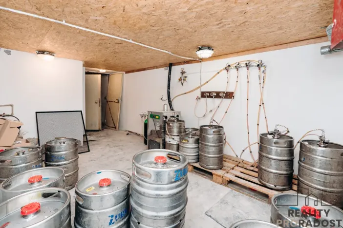 Prodej restaurace, Hodonín, Brandlova, 500 m2