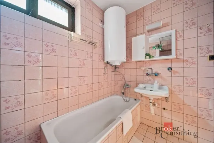 Prodej rodinného domu, Dubenec, 200 m2