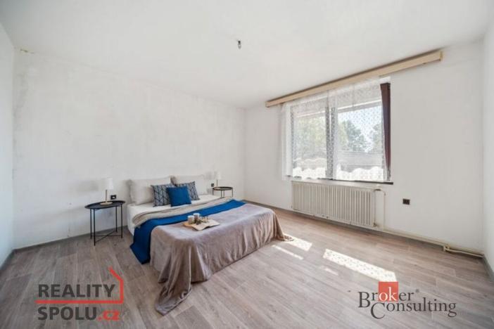 Prodej rodinného domu, Dubenec, 500 m2