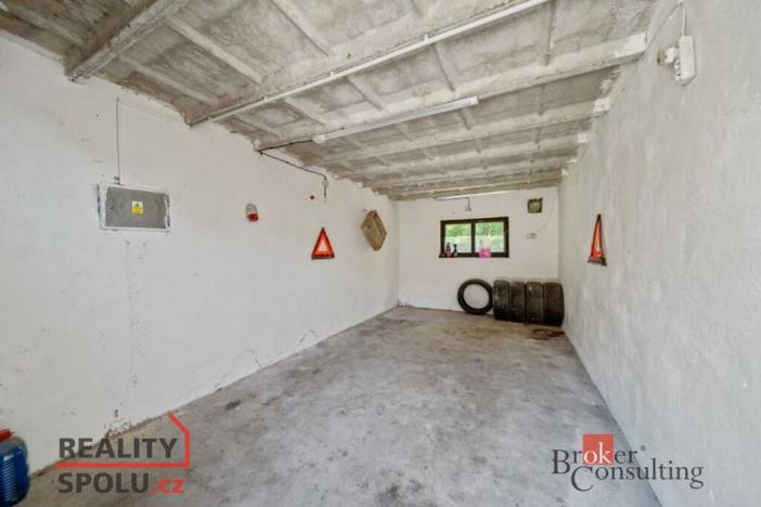 Prodej rodinného domu, Dubenec, 500 m2
