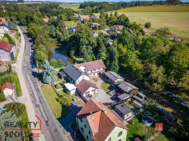 Prodej rodinného domu, Dubenec, 500 m2