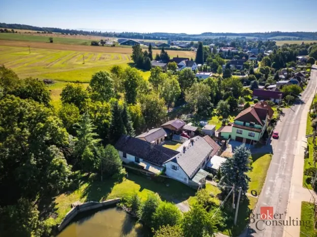 Prodej rodinného domu, Dubenec, 450 m2