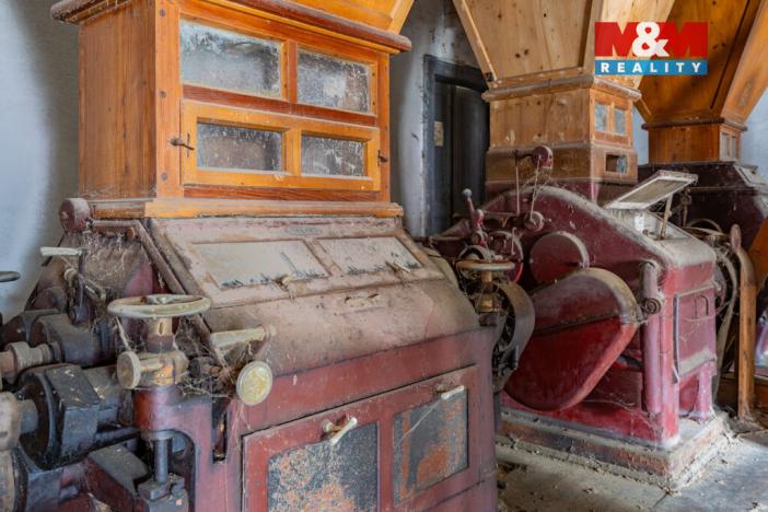 Prodej obchodního prostoru, Klatovy - Beňovy, 934 m2