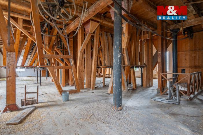 Prodej obchodního prostoru, Klatovy - Beňovy, 934 m2