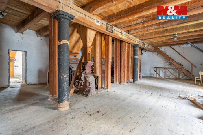 Prodej historického objektu, Klatovy - Beňovy, 934 m2