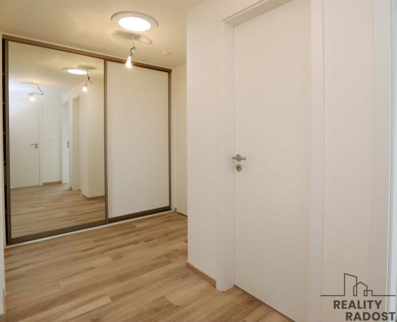 Pronájem bytu 2+kk, Praha - Záběhlice, Klapálkova, 82 m2