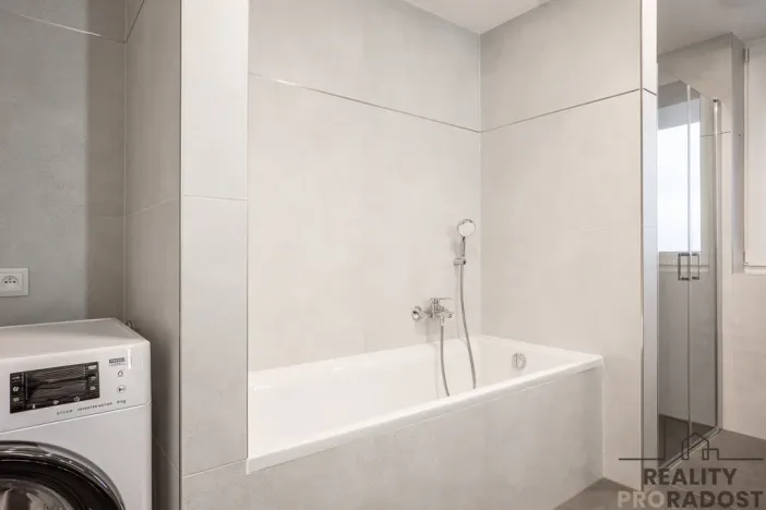 Pronájem bytu 3+kk, Praha - Záběhlice, Klapálkova, 220 m2