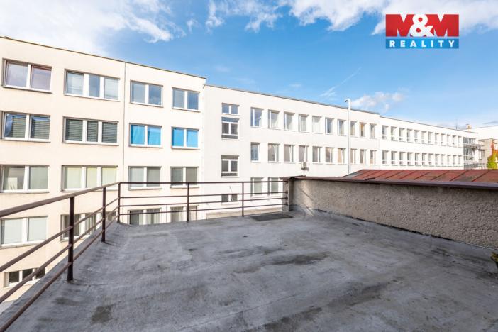 Pronájem bytu 1+kk, Zlín, náměstí Míru, 29 m2