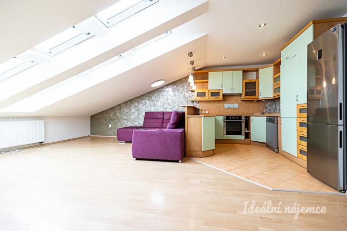 Pronájem bytu 4+kk, Praha - Vinoř, Labětínská, 116 m2