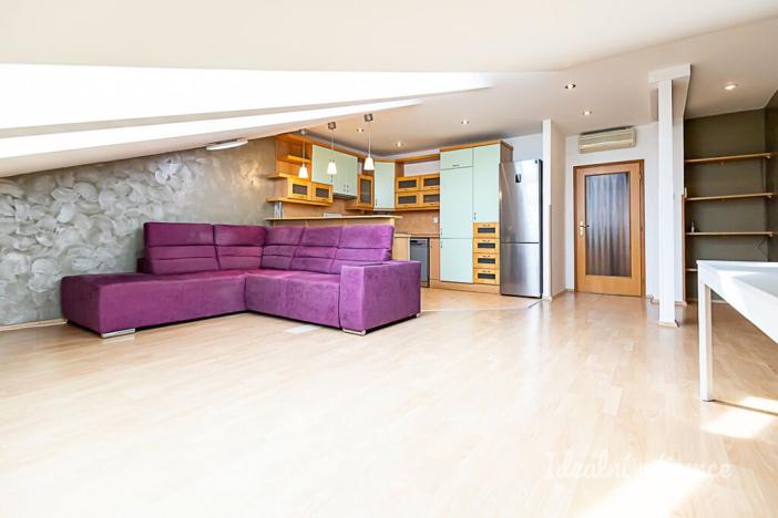 Pronájem bytu 4+kk, Praha - Vinoř, Labětínská, 116 m2