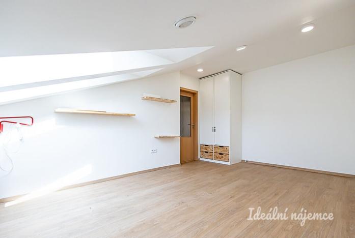 Pronájem bytu 4+kk, Praha - Vinoř, Labětínská, 116 m2