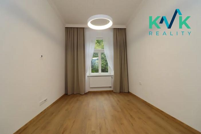 Pronájem bytu 2+1, Karlovy Vary, Svahová, 60 m2