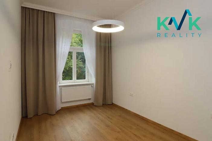 Pronájem bytu 2+1, Karlovy Vary, Svahová, 60 m2