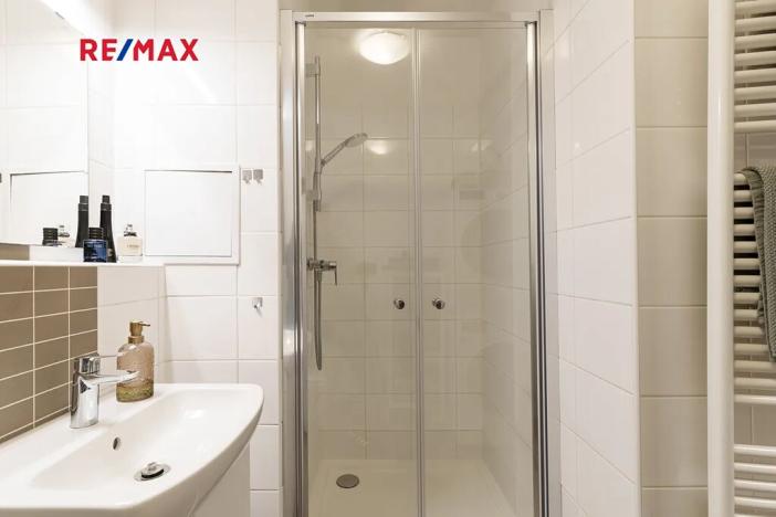 Prodej bytu 1+kk, Praha - Smíchov, Jeřabinová, 26 m2