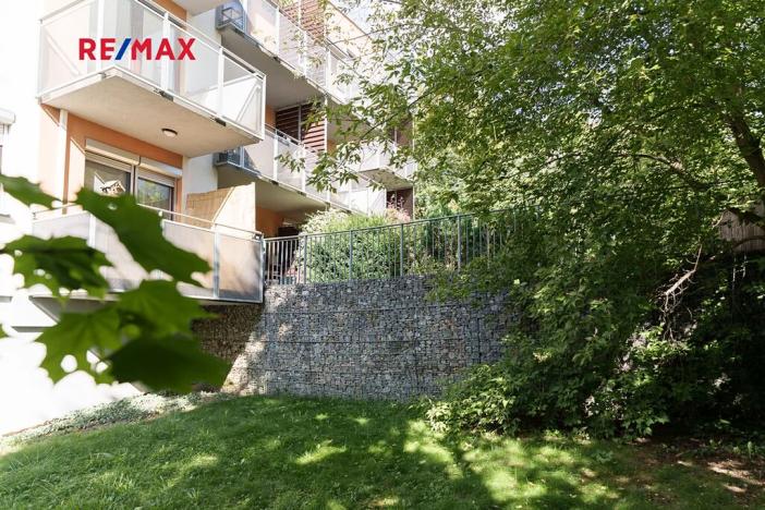 Prodej bytu 1+kk, Praha - Smíchov, Jeřabinová, 26 m2