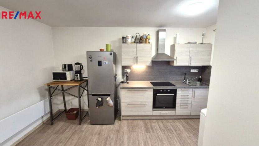 Prodej bytu 2+kk, Loděnice, Pražská, 43 m2