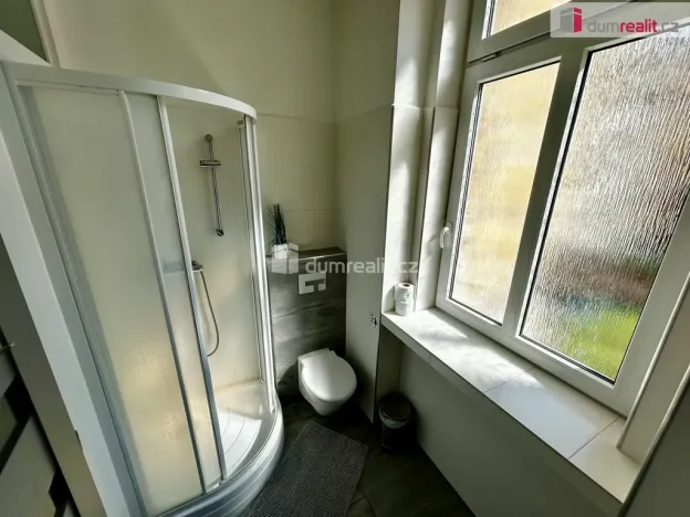 Pronájem bytu 2+1, Karlovy Vary, Jízdárenská, 60 m2