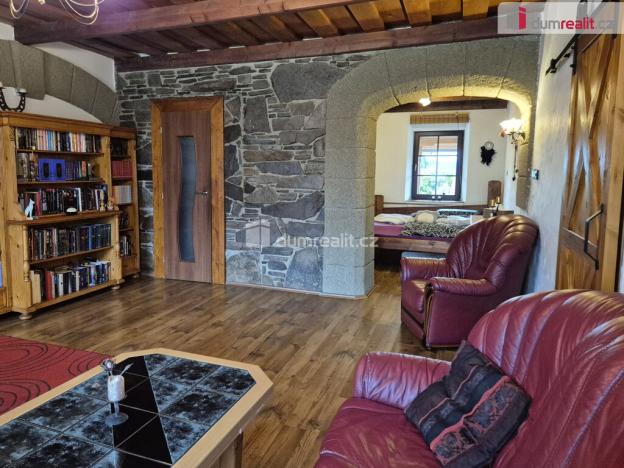 Prodej restaurace, Velešín, náměstí J. V. Kamarýta, 130 m2