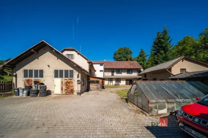 Prodej rodinného domu, Dubenec, 250 m2