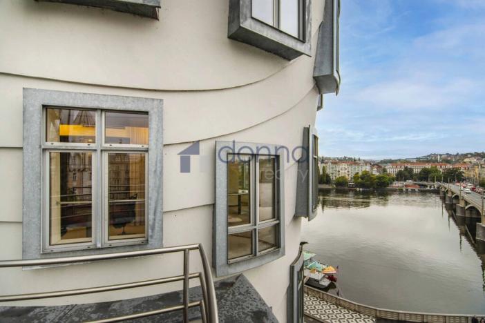 Pronájem kanceláře, Praha, Jiráskovo náměstí, 170 m2