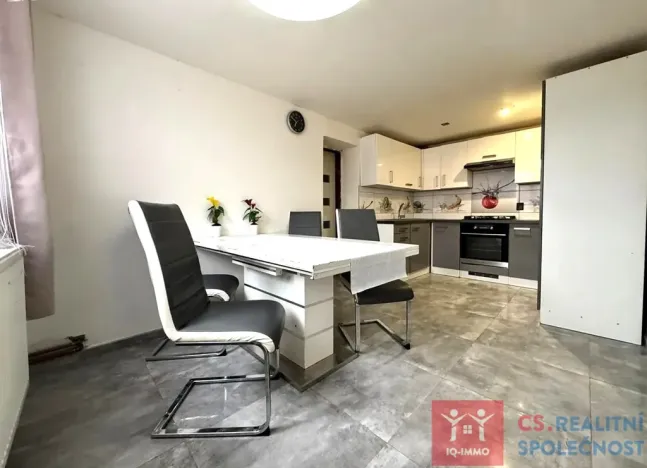 Prodej rodinného domu, Božice, 130 m2