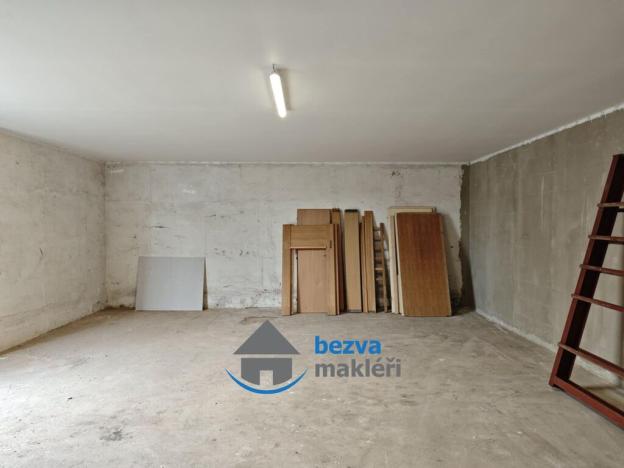 Pronájem skladu, Skuteč, Zvěřinova, 60 m2