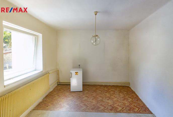 Prodej rodinného domu, Týnec nad Labem, Husova, 68 m2