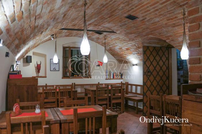 Prodej činžovního domu, Litomyšl - Litomyšl-Město, Smetanovo náměstí, 825 m2