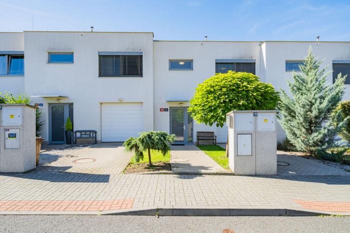 Prodej rodinného domu, Praha - Cholupice, Lhenická, 109 m2