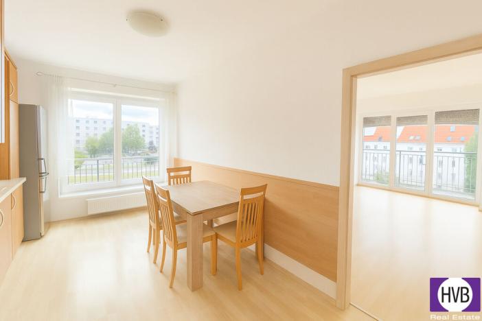 Prodej bytu 3+kk, Praha, Na Harfě, 95 m2