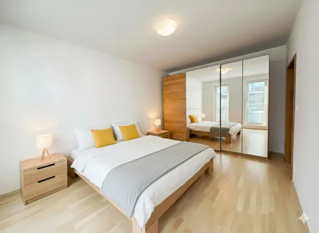 Pronájem bytu 2+kk, Praha - Hodkovičky, U Zátiší, 66 m2