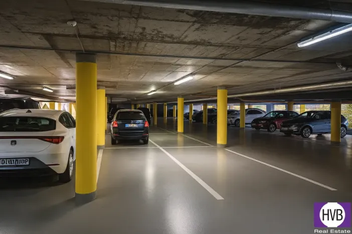 Prodej garážového stání, Praha, Na Harfě, 13 m2