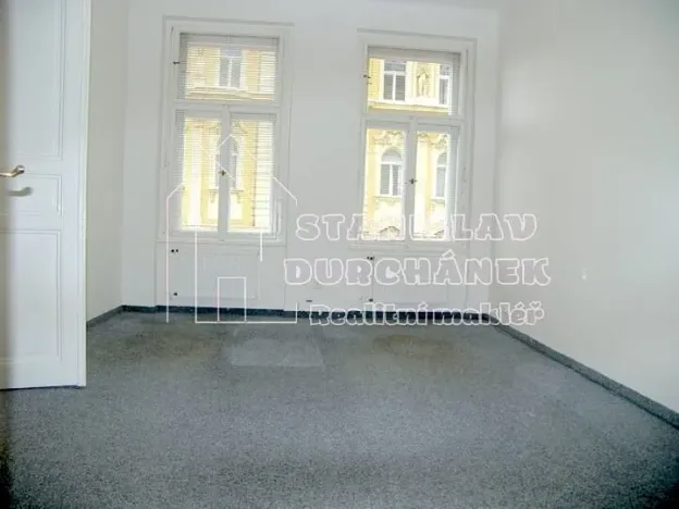 Pronájem kanceláře, Praha - Karlín, Prvního pluku, 103 m2
